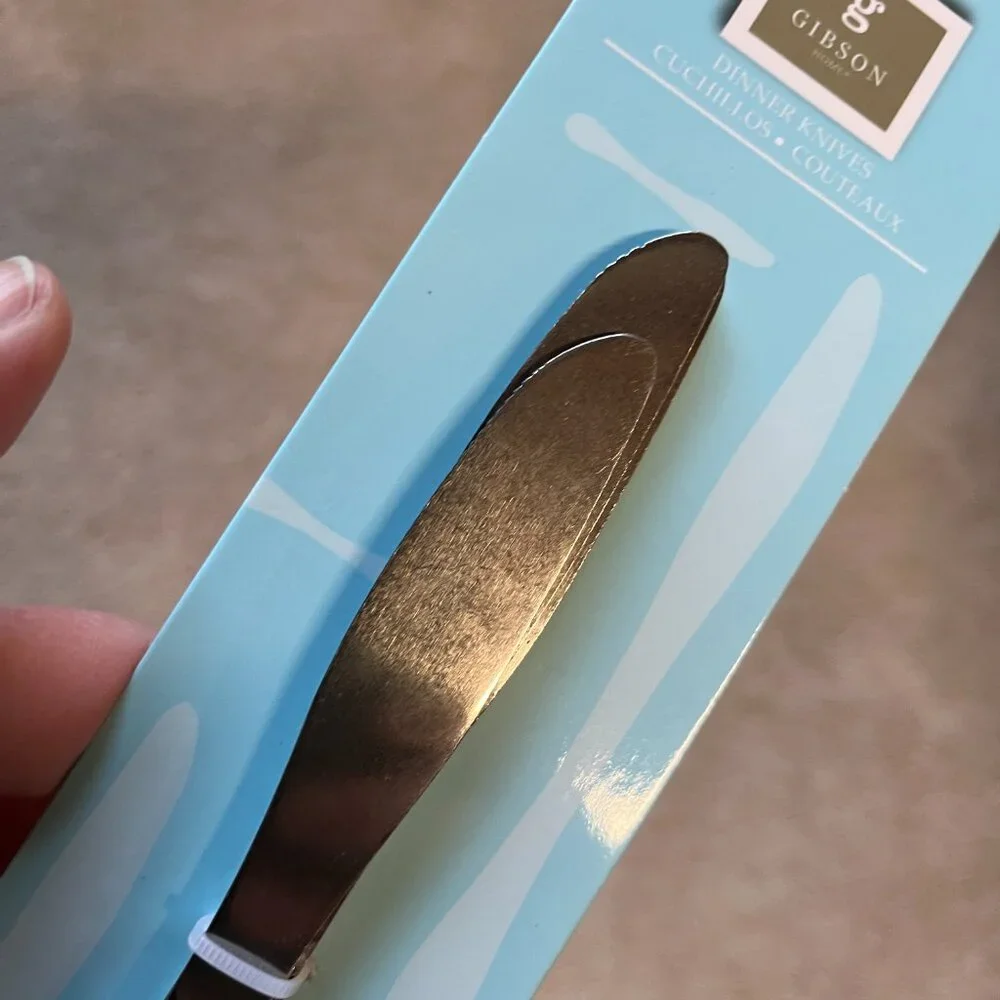 Gibson Tustin Dinner Knives‎ Set 12 Dishwasher Safe (4 sets of 3) (NEW)